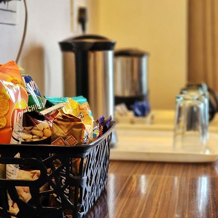 Hotel Surya Shimla Exteriör bild