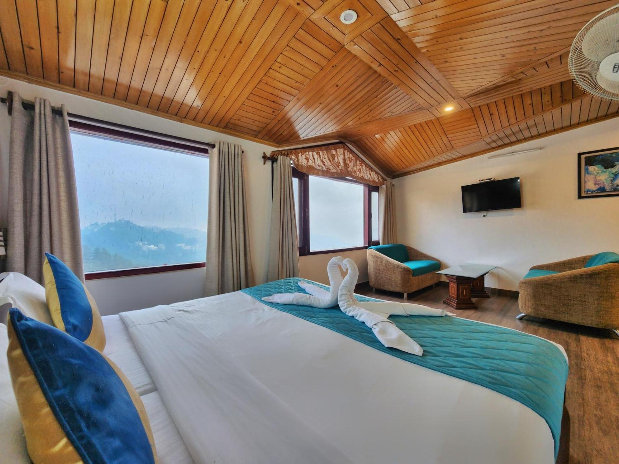 Hotel Surya Shimla Exteriör bild
