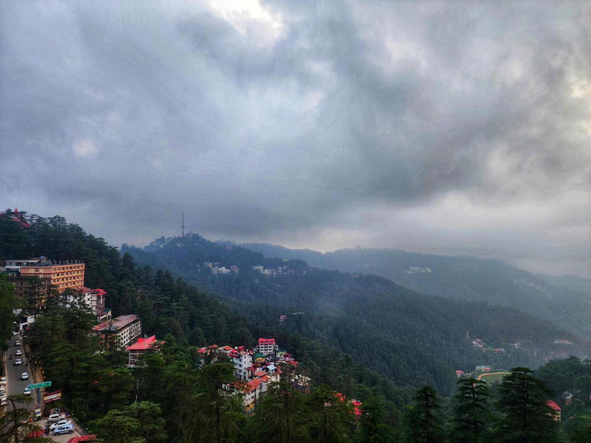 Hotel Surya Shimla Exteriör bild