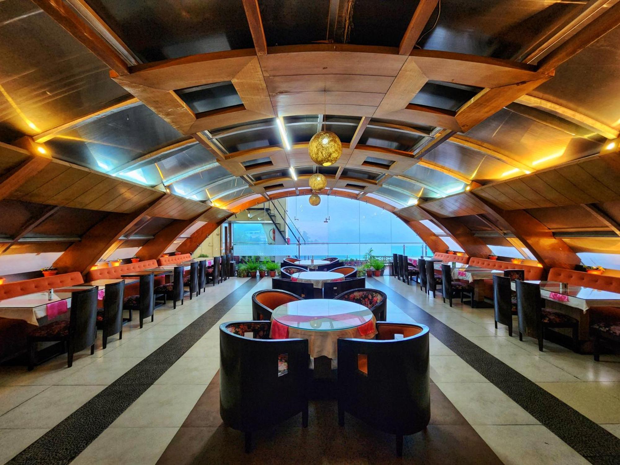 Hotel Surya Shimla Exteriör bild