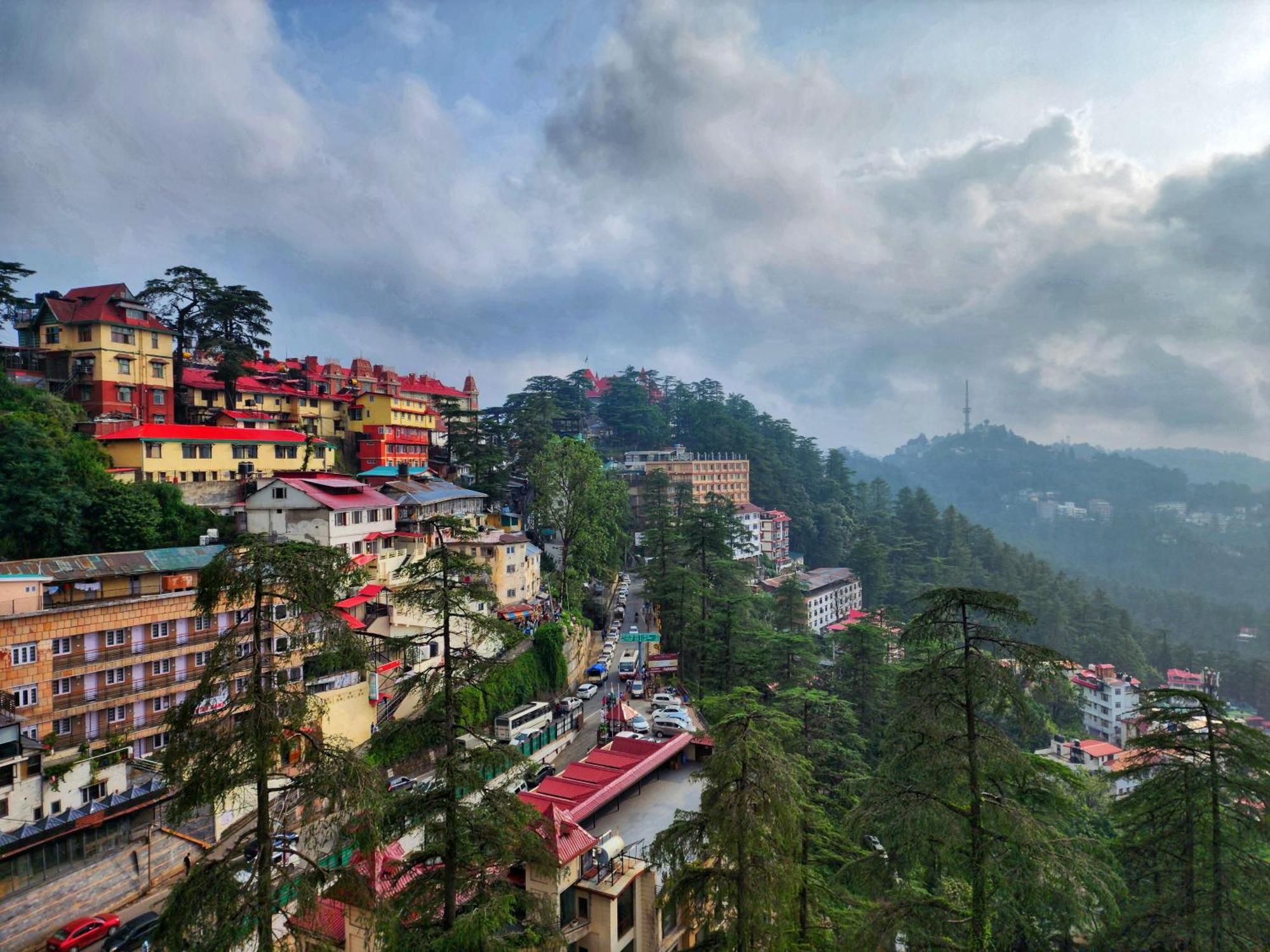 Hotel Surya Shimla Exteriör bild