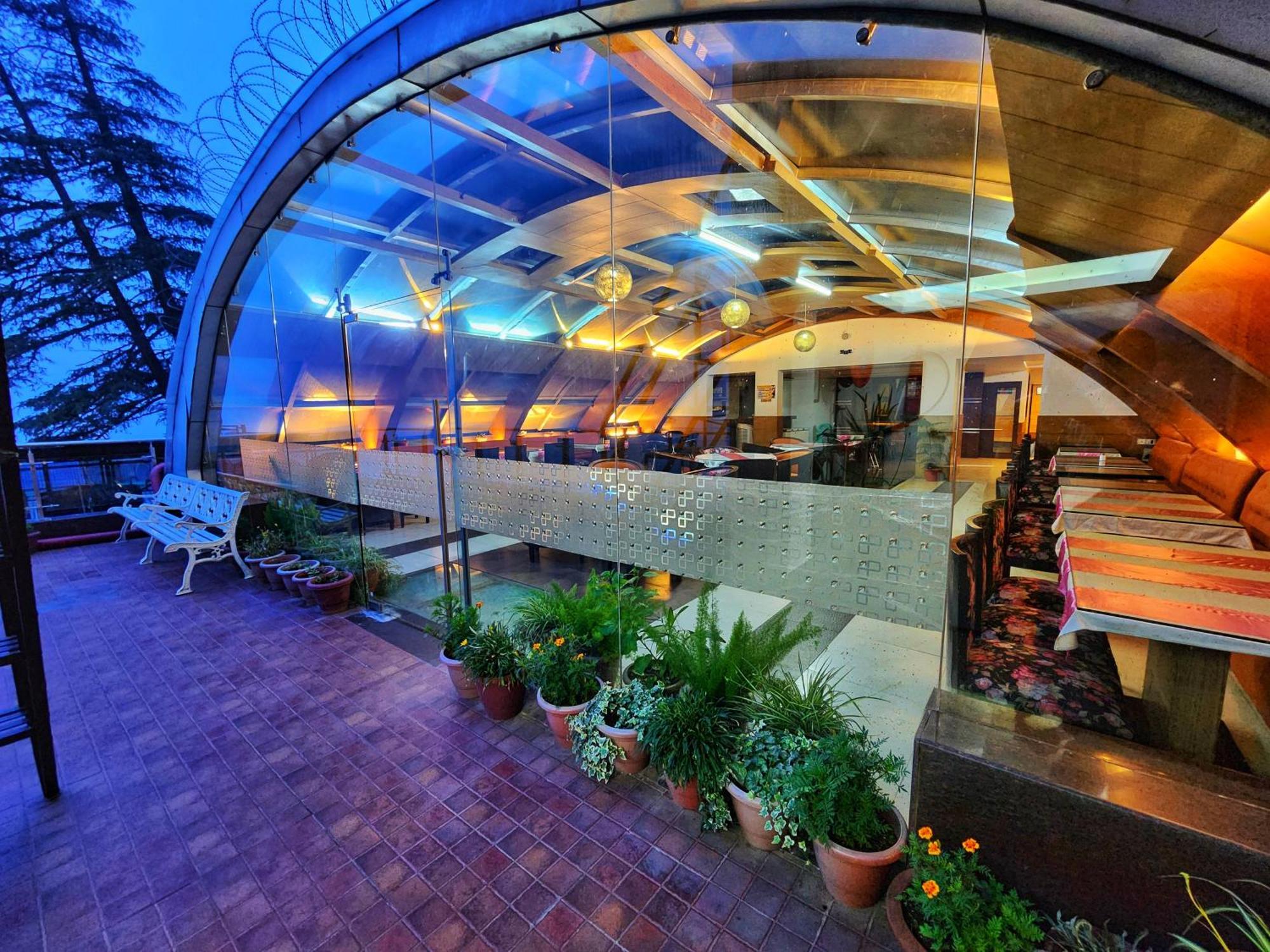 Hotel Surya Shimla Exteriör bild